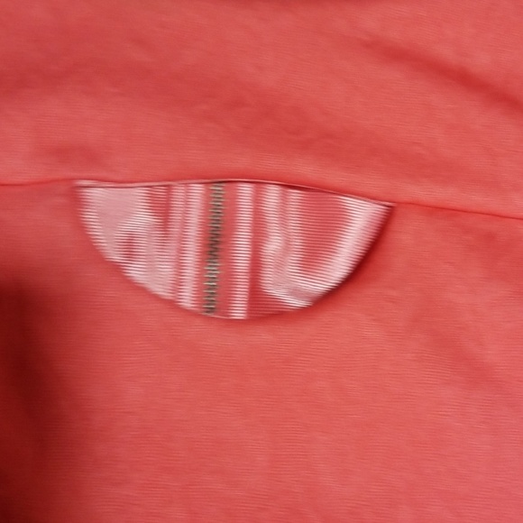 Vgt G by guess shortie top size lg - Picture 3 of 6